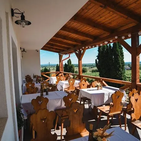 Somló Kolonics Kúria