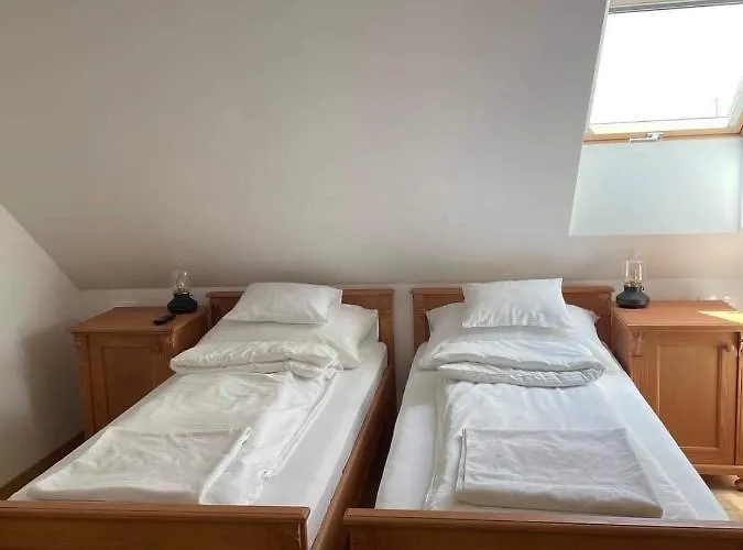 Somlo Kolonics Kuria Gæstehus 3*